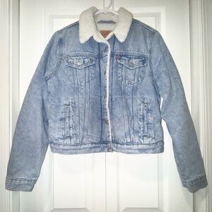 ORIGINAL WOMENS SHERPA TRUCKER JACKET. Size Medium NWOT
